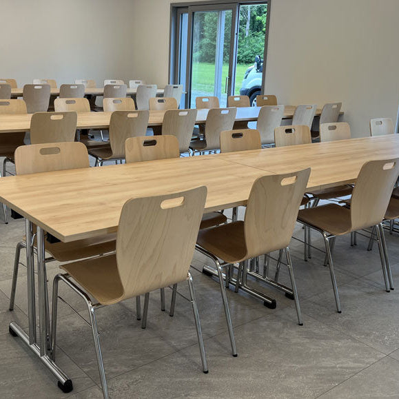 Neue Tische und Stühle für die Lysser Hornusser