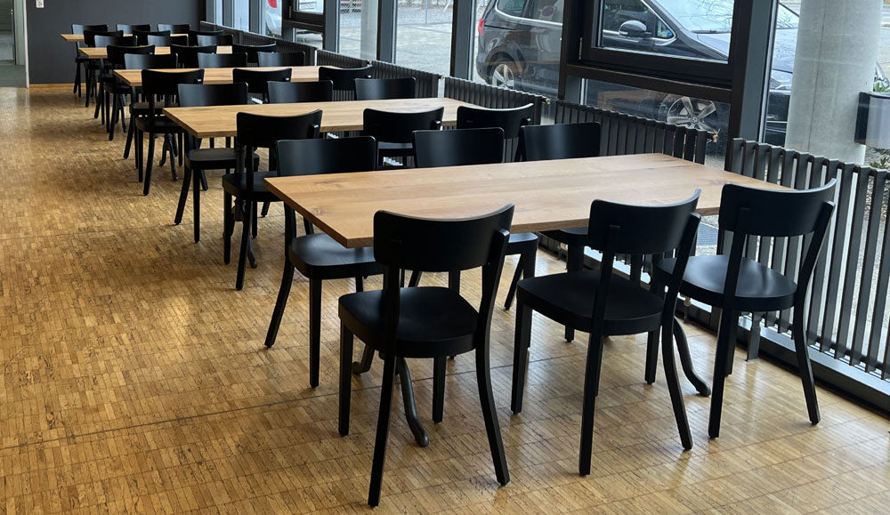 Neue Tische und Stühle für NTG in Kehrsatz